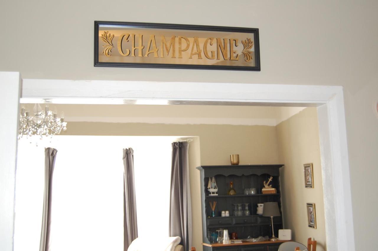 "Sea Suite" Tenby Ngoại thất bức ảnh